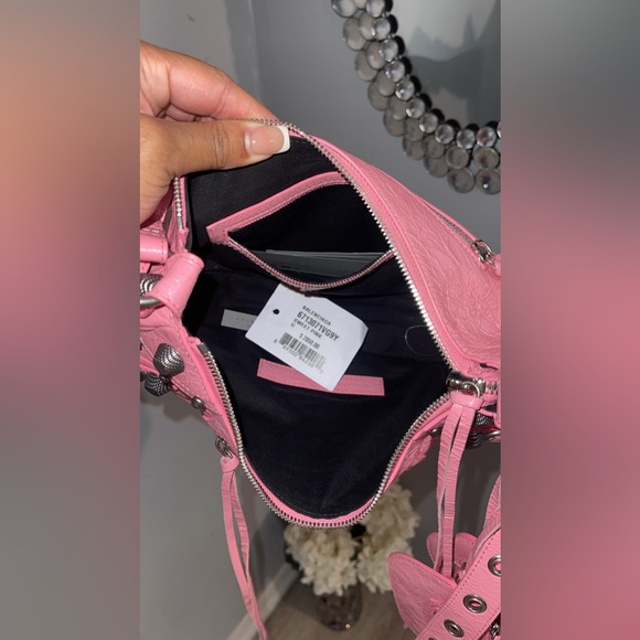 Authentic Balenciaga sweet pink Bag new with tags never worn - Picture 3 of 4